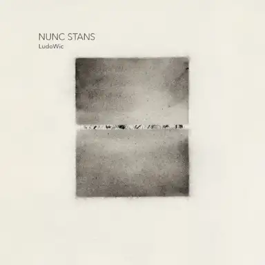 NUNC STANS